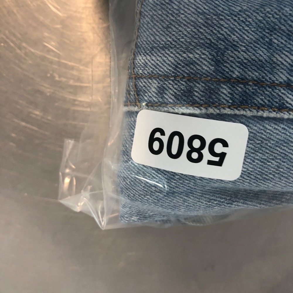 Vintage Levis Jeans Mens 31x32 Blue 501 Straight Leg Y2K Light Wash Classic 2006 - Picture 13 of 13